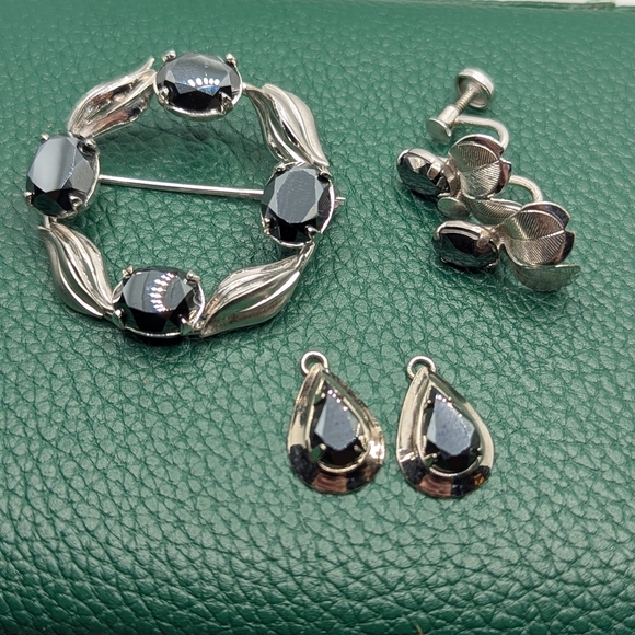 Jewelry - ✨ Silver Hematite Jewelry Set ❤️